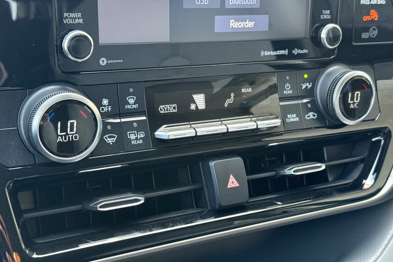 Certified 2020 Toyota Highlander LE image 27