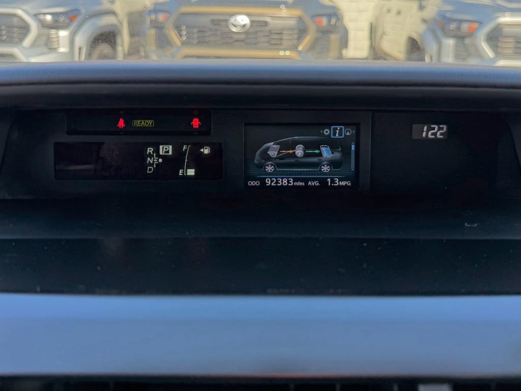 Used 2017 Toyota Prius V Three image 18