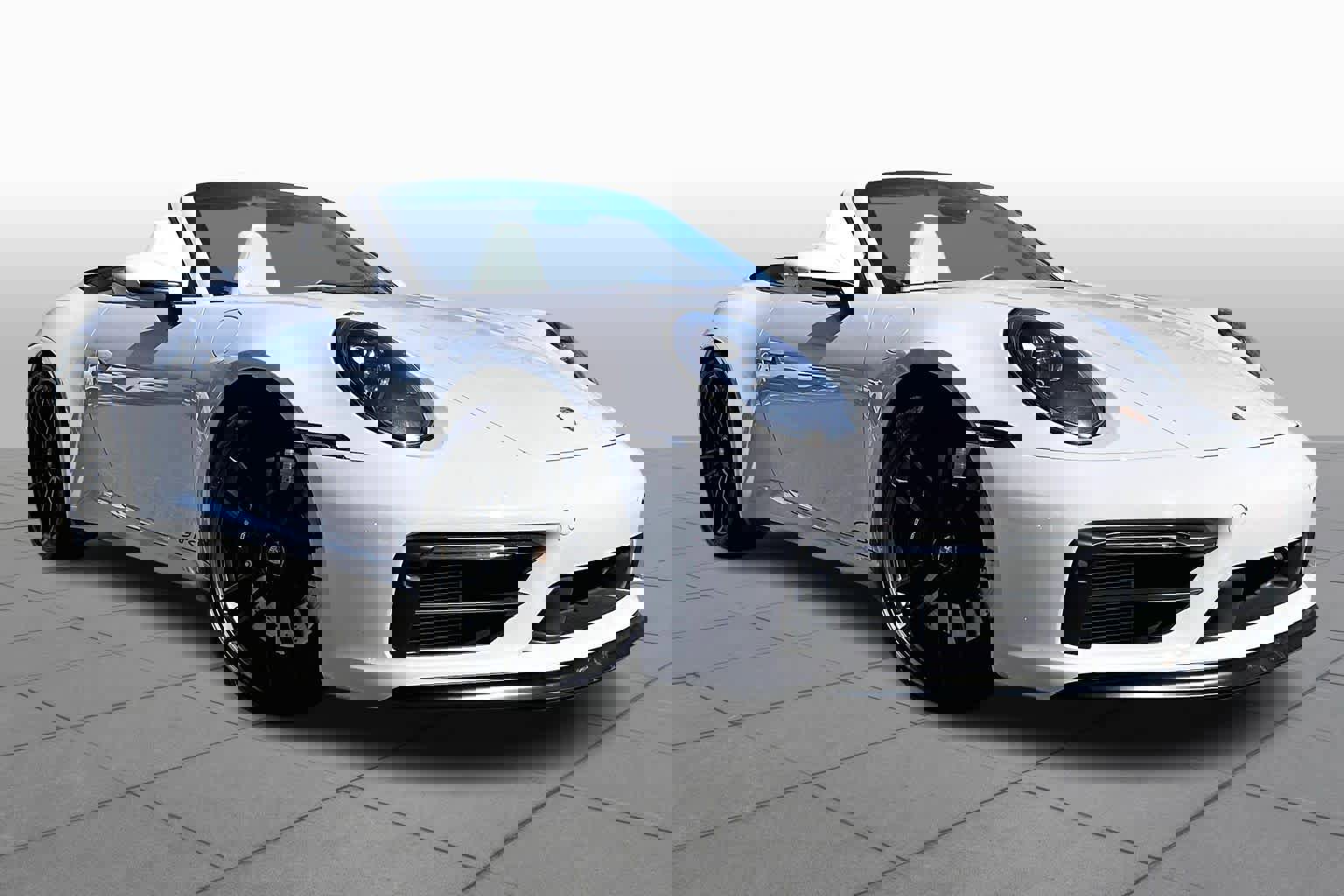 Used 2023 Porsche 911 Carrera GTS image 3