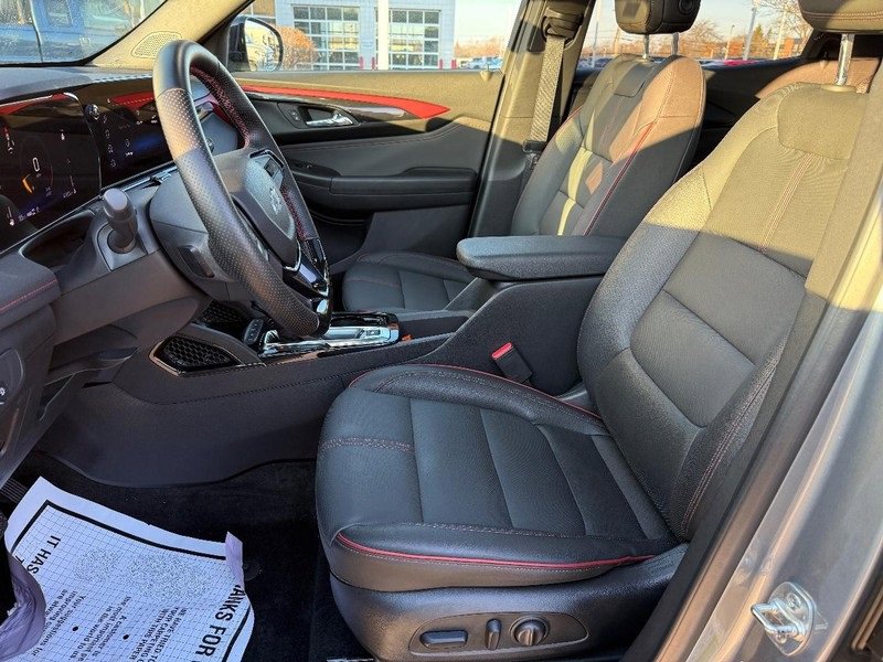 Used 2024 Chevrolet TrailBlazer RS w/ Convenience Package image 16