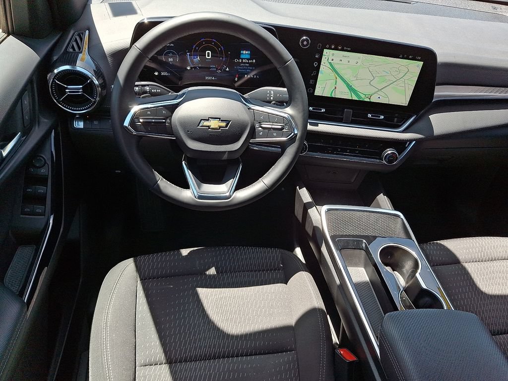 Used 2025 Chevrolet Equinox LT FWD image 11