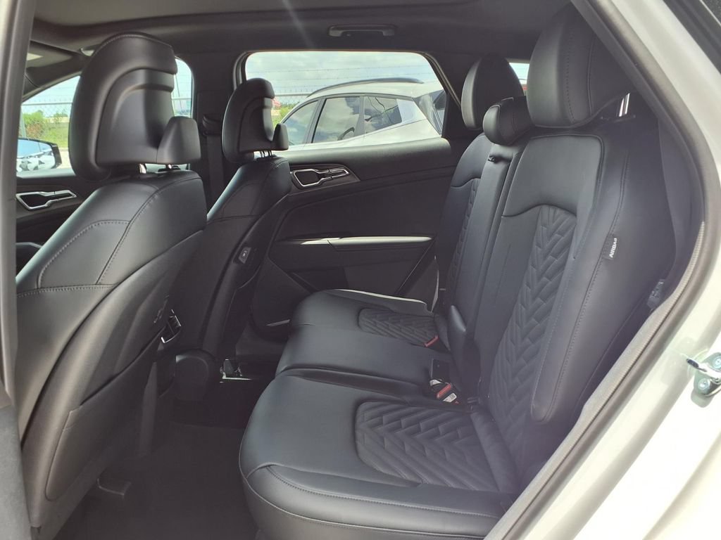 New 2026 Kia Sportage X-Line w/ X-Line Premium Package AWD/4WD image 13