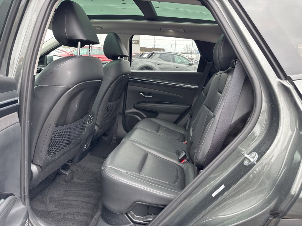 Used 2022 Hyundai Tucson Limited w/ Cargo Package image 16