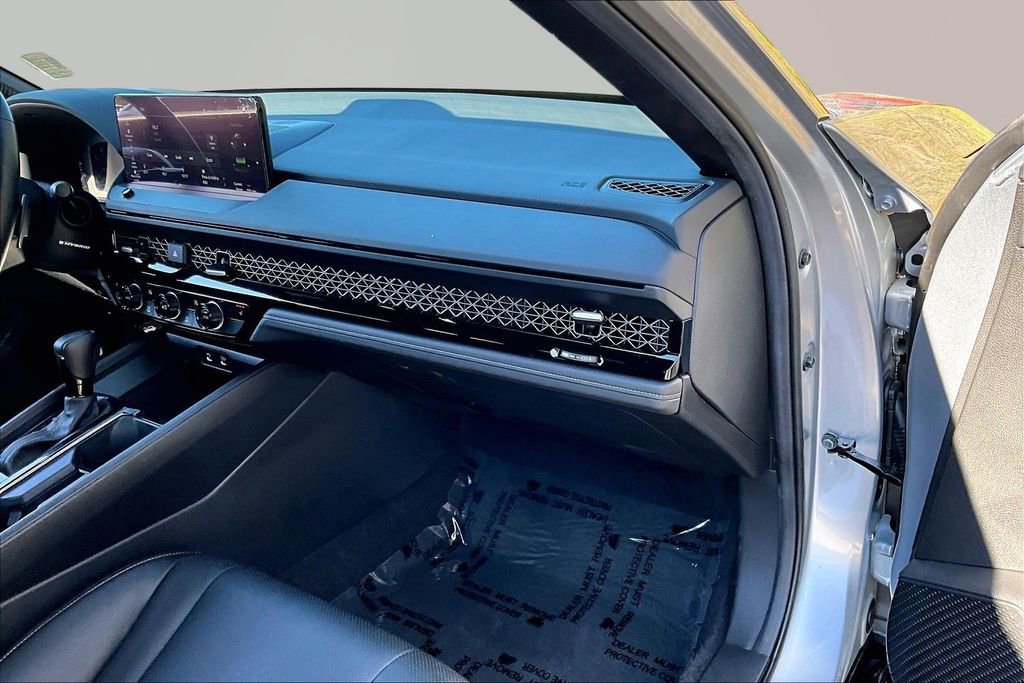 Used 2025 Honda Accord Sport image 18