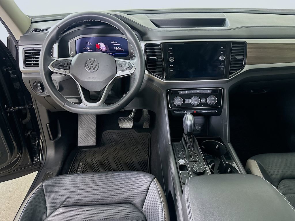 Used 2021 Volkswagen Atlas SEL Premium image 18