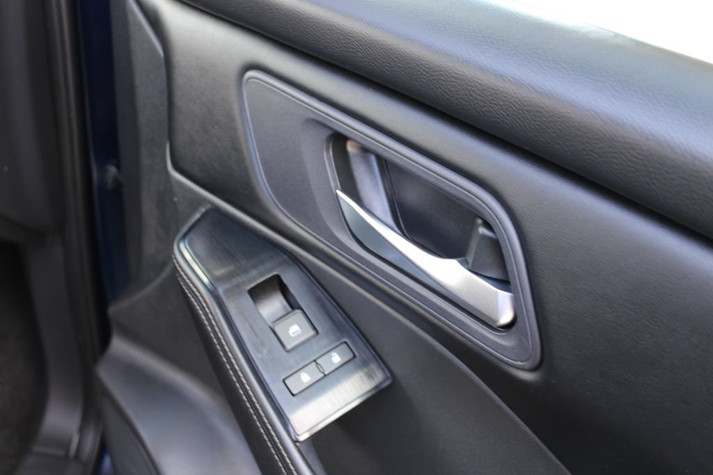 Used 2024 Nissan Rogue SV FWD image 20