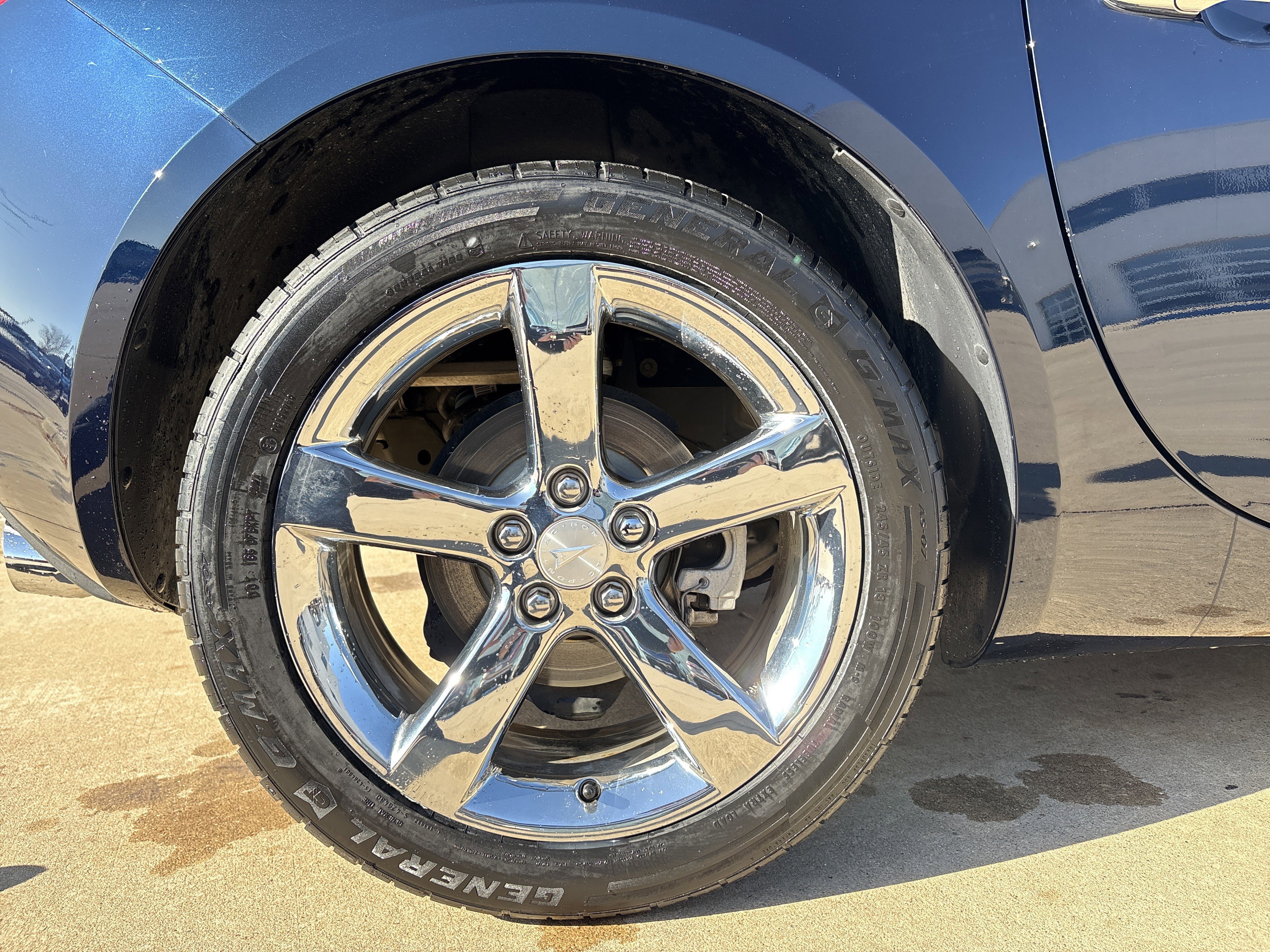 Used 2006 Pontiac Solstice Base w/ Premium Package image 7