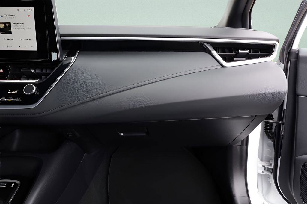 Certified 2023 Toyota Corolla SE w/ Carpet Mat Package (TMS) image 39