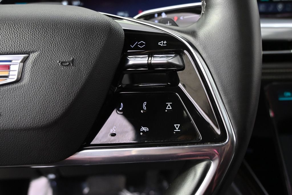 Certified 2025 Cadillac Escalade Premium Luxury image 36