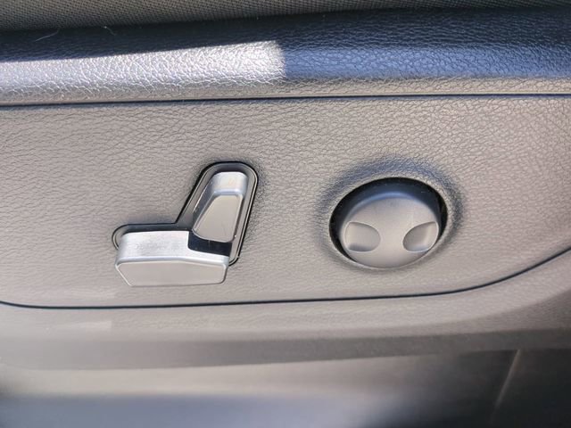 Used 2025 RAM 1500 Big Horn RWD image 22