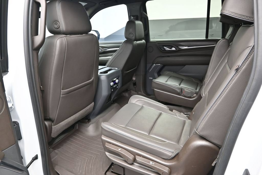 Used 2021 GMC Yukon XL Denali AWD/4WD image 24