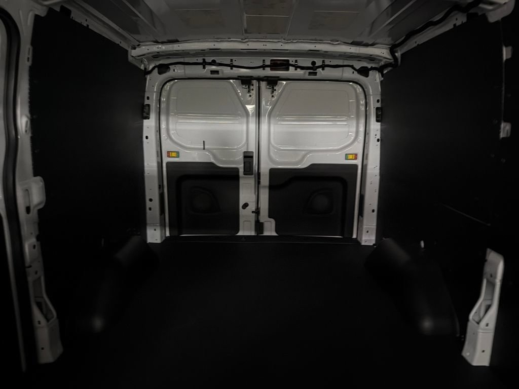 New 2026 Ford Transit 150 Low Roof w/ Load Area Protection Package RWD image 28