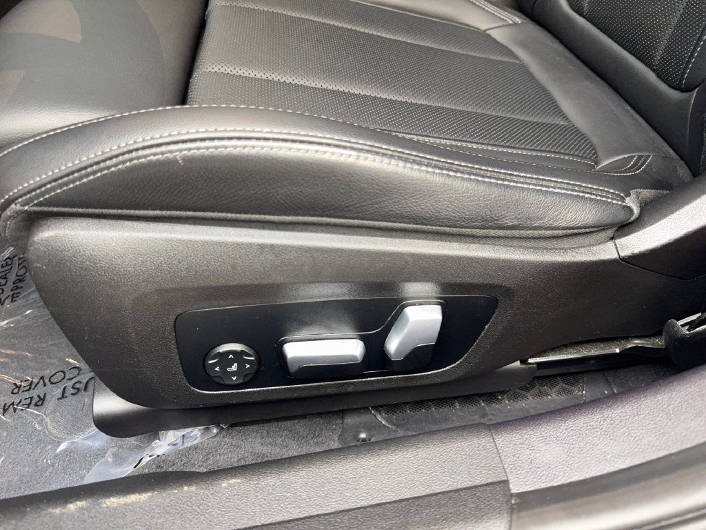 Used 2022 BMW 330i Sedan w/ Driving Assistance Package RWD image 30