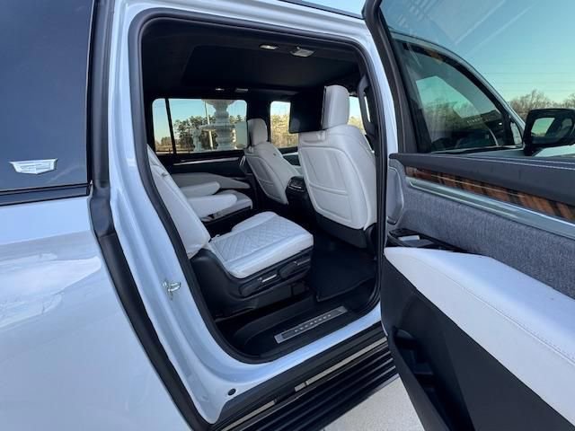 Used 2026 Cadillac Escalade ESV Platinum Sport w/ LPO, Floor Liner Package image 11