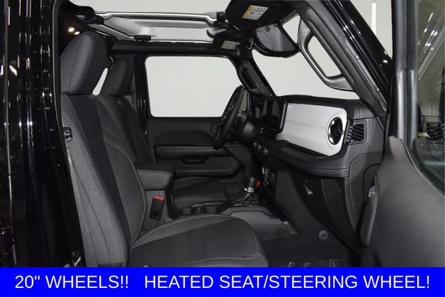 Used 2025 Jeep Wrangler Unlimited Sahara AWD/4WD image 15