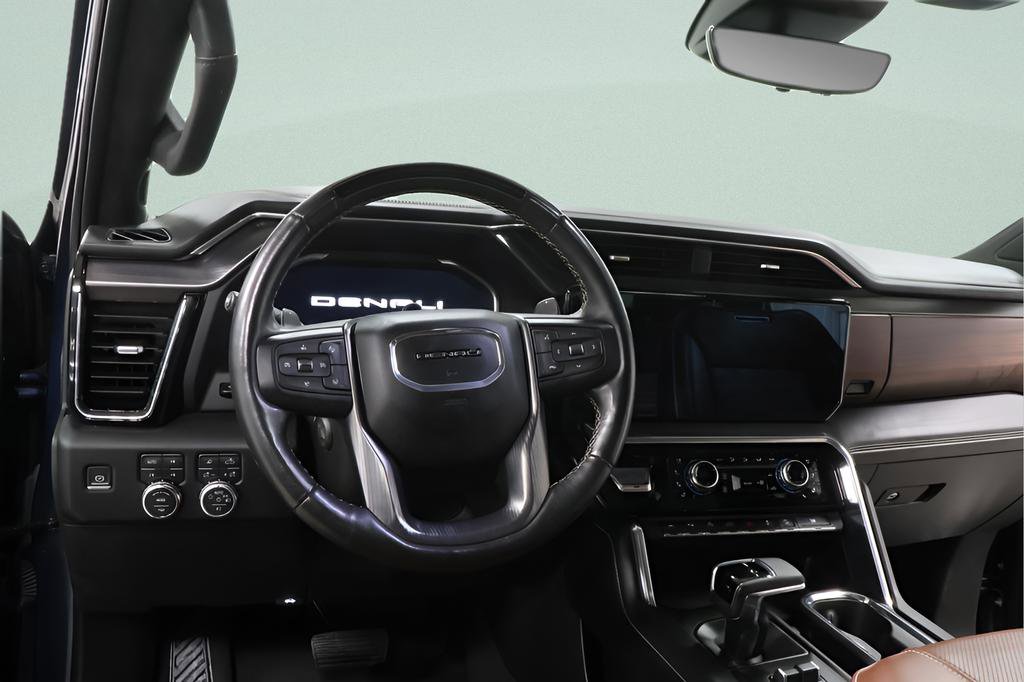 Used 2023 GMC Sierra 1500 Denali Ultimate image 9