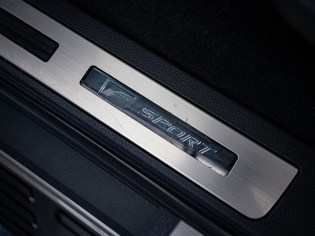 Used 2022 Lexus LX 600 F Sport image 19