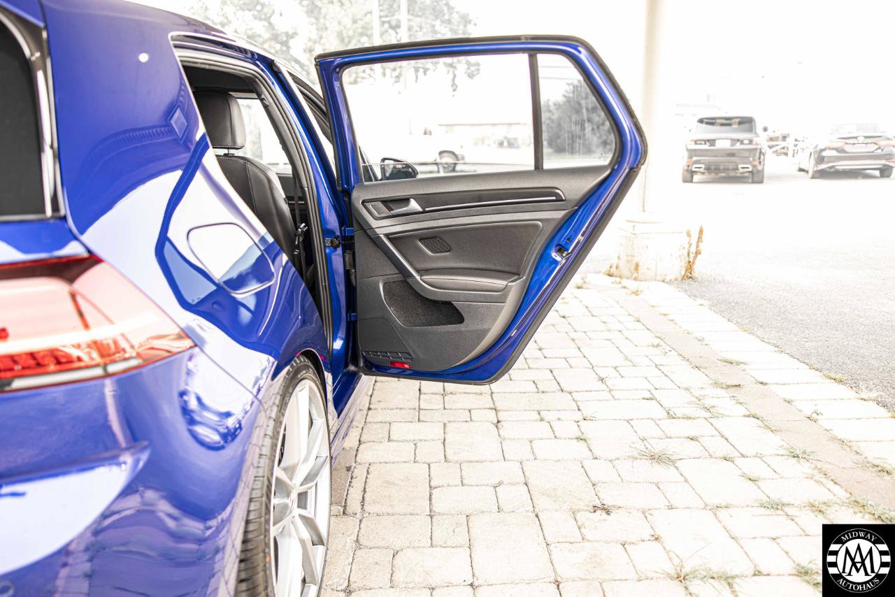 Used 2017 Volkswagen Golf R 4-Door AWD/4WD image 29