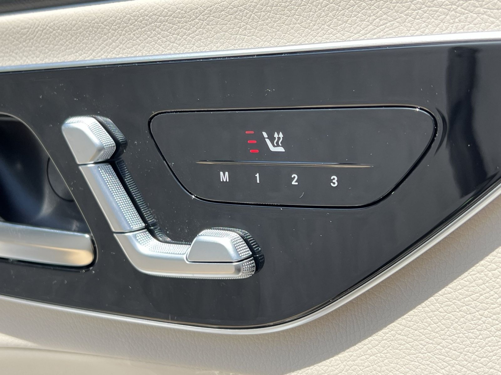 New 2026 Mercedes-Benz CLE 300 4MATIC Coupe image 41