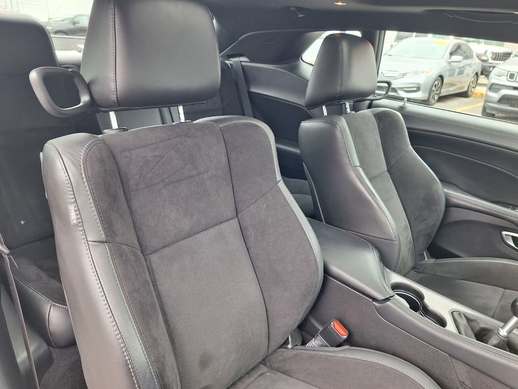 Used 2023 Dodge Challenger R/T w/ Plus Package image 28