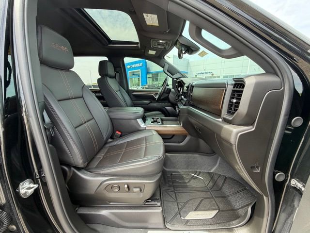 Used 2024 Chevrolet Silverado 3500 High Country w/ High Country Premium Package AWD/4WD image 24