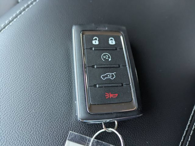 New 2026 Jeep Grand Cherokee L Limited AWD/4WD image 36