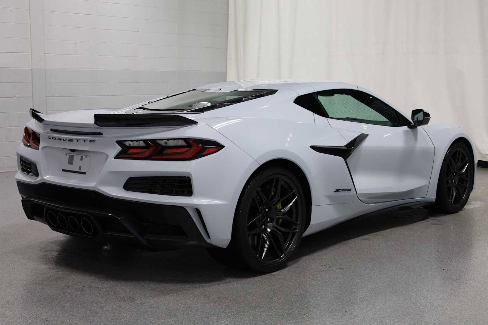 Used 2024 Chevrolet Corvette Z06 image 8