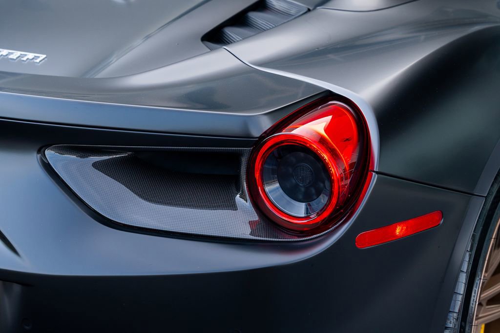 Used 2018 Ferrari 488 Spider RWD image 13