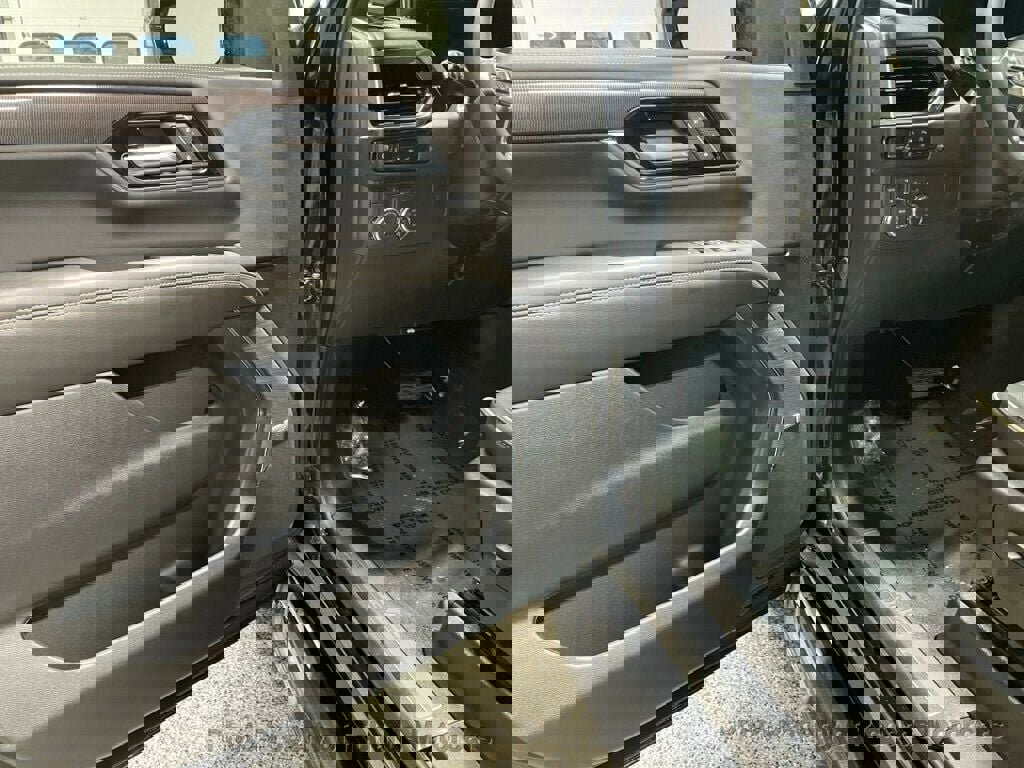 Used 2026 GMC Yukon Elevation image 9