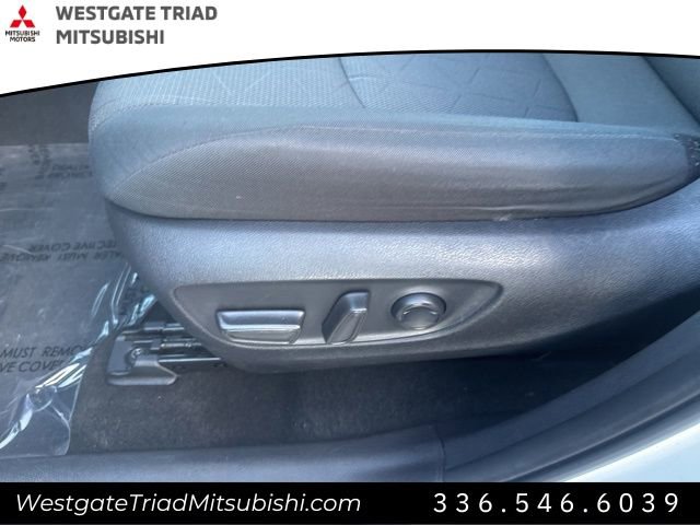 Used 2021 Toyota RAV4 XLE image 12
