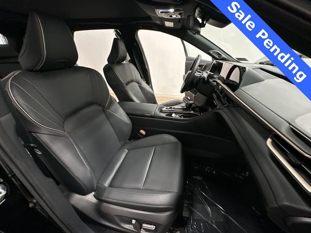 Used 2025 Toyota Crown Signia image 20