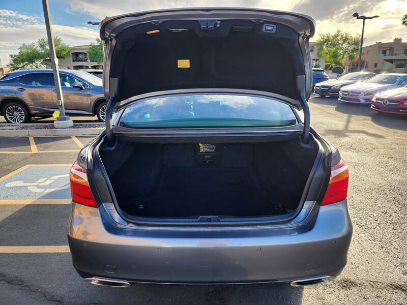 Used 2012 Lexus LS 460 AWD w/ Comfort Pkg image 12