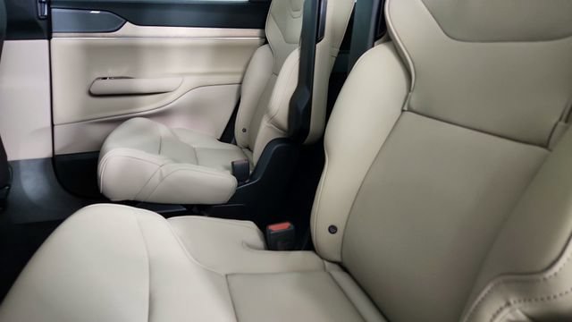 New 2026 Volvo EX90 Plus AWD/4WD image 28