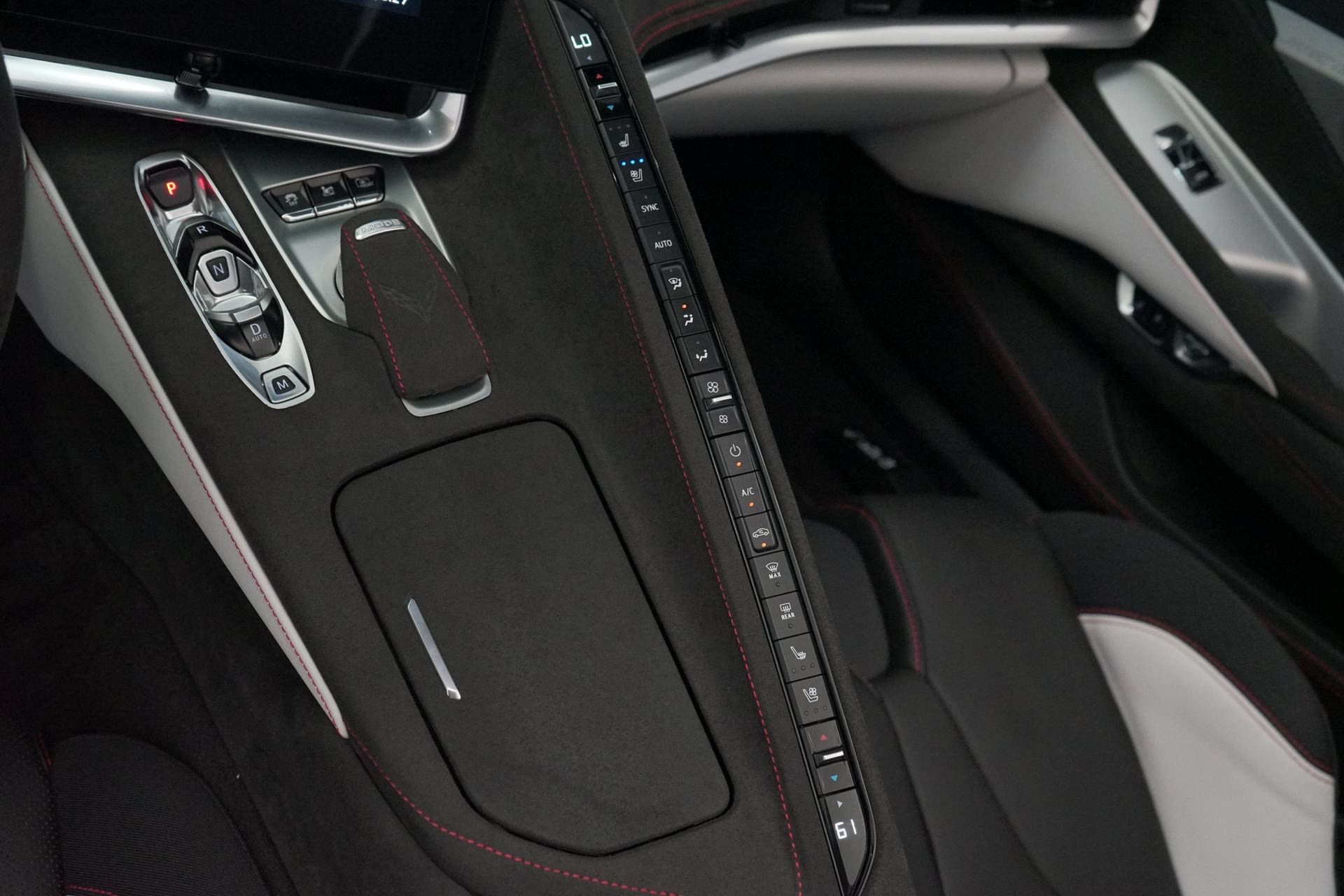 Used 2023 Chevrolet Corvette Stingray Premium Conv w/ Z51 Performance Package RWD image 22