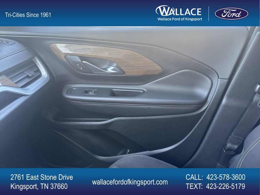 Used 2020 GMC Terrain SLE w/ Elevation Edition image 20