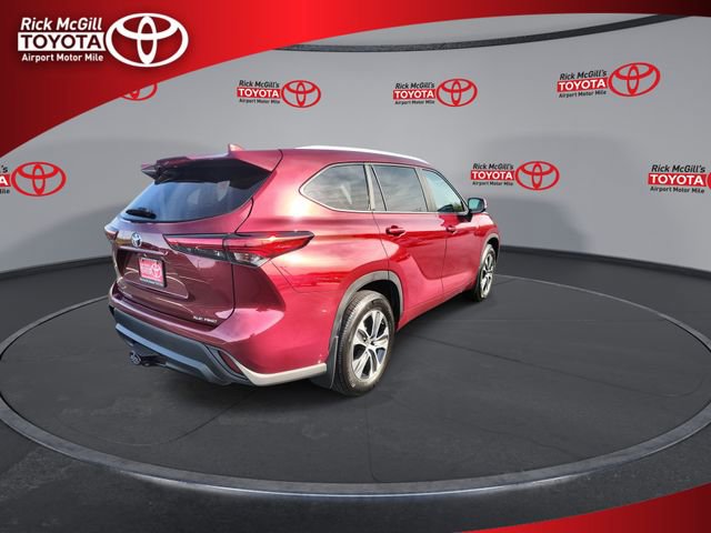 Used 2023 Toyota Highlander XLE image 8