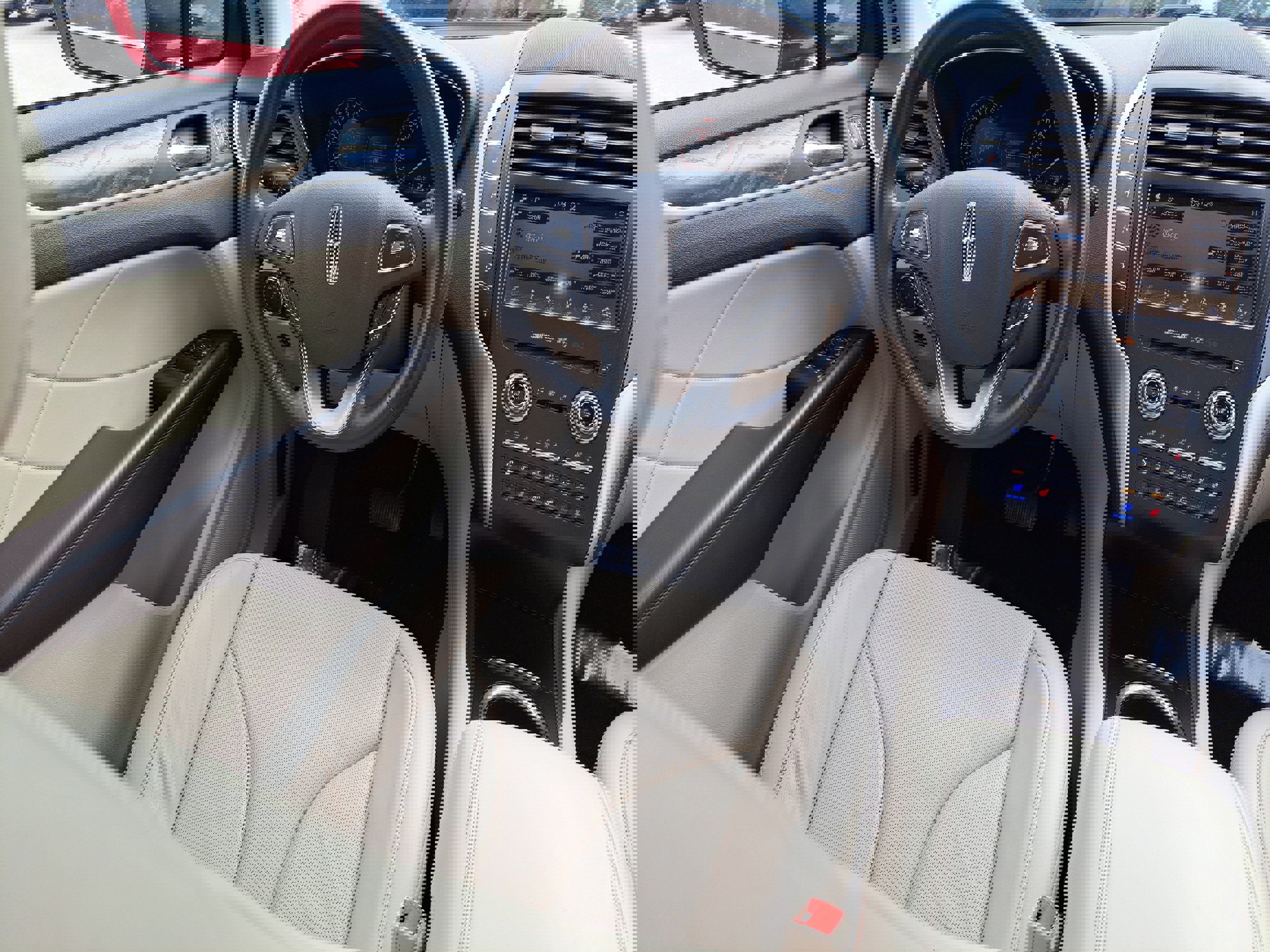 Used 2019 Lincoln MKC Reserve w/ MKC Technology Package image 9