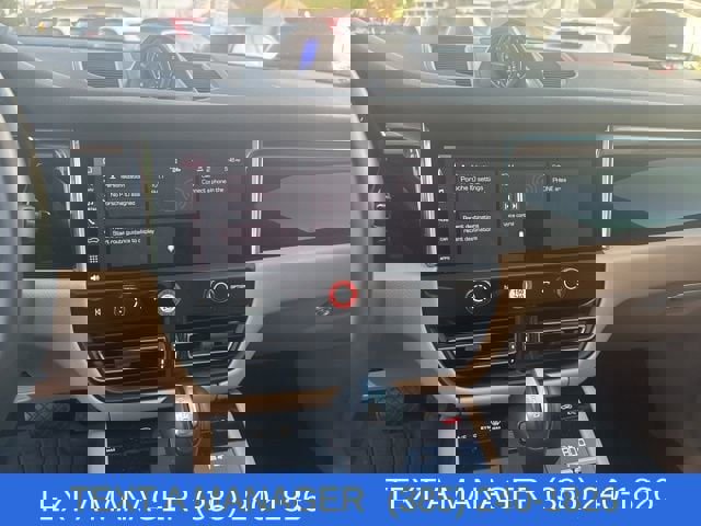 Used 2025 Porsche Macan image 24