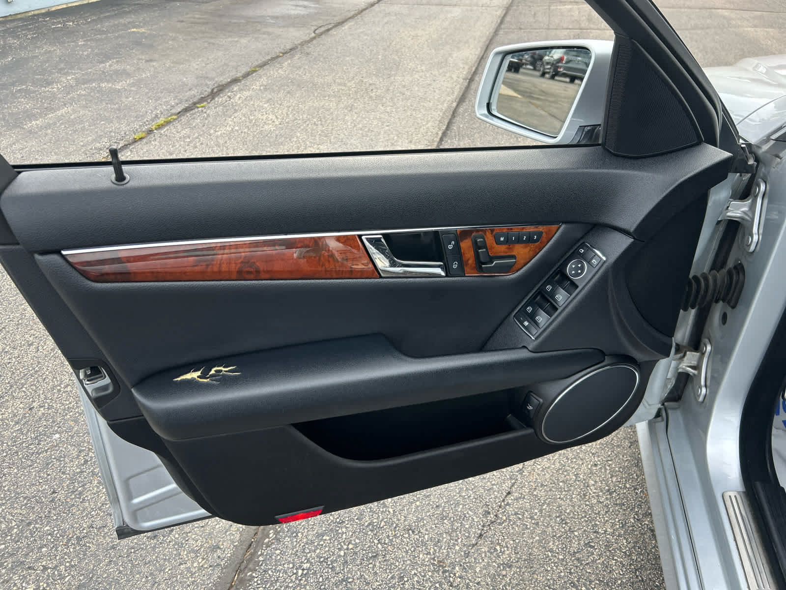 Used 2010 Mercedes-Benz C 300 4MATIC Sedan image 11