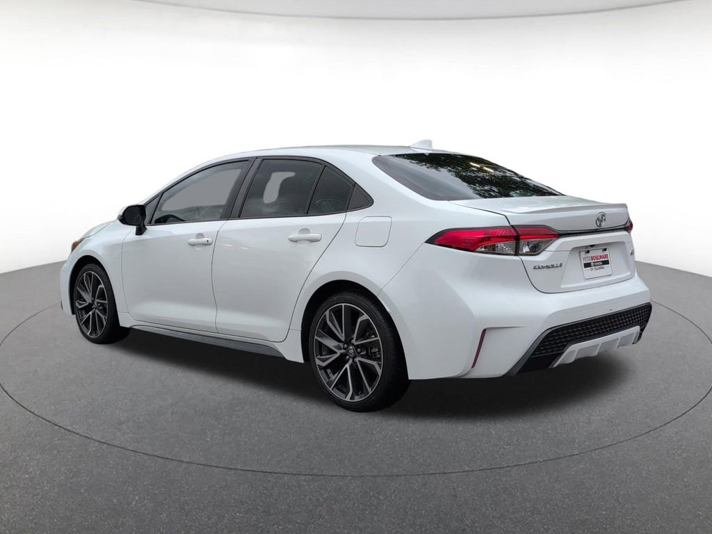 Used 2020 Toyota Corolla SE FWD image 3