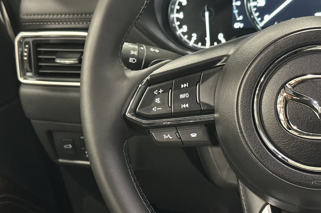 Used 2025 MAZDA CX-5 Signature AWD/4WD image 29