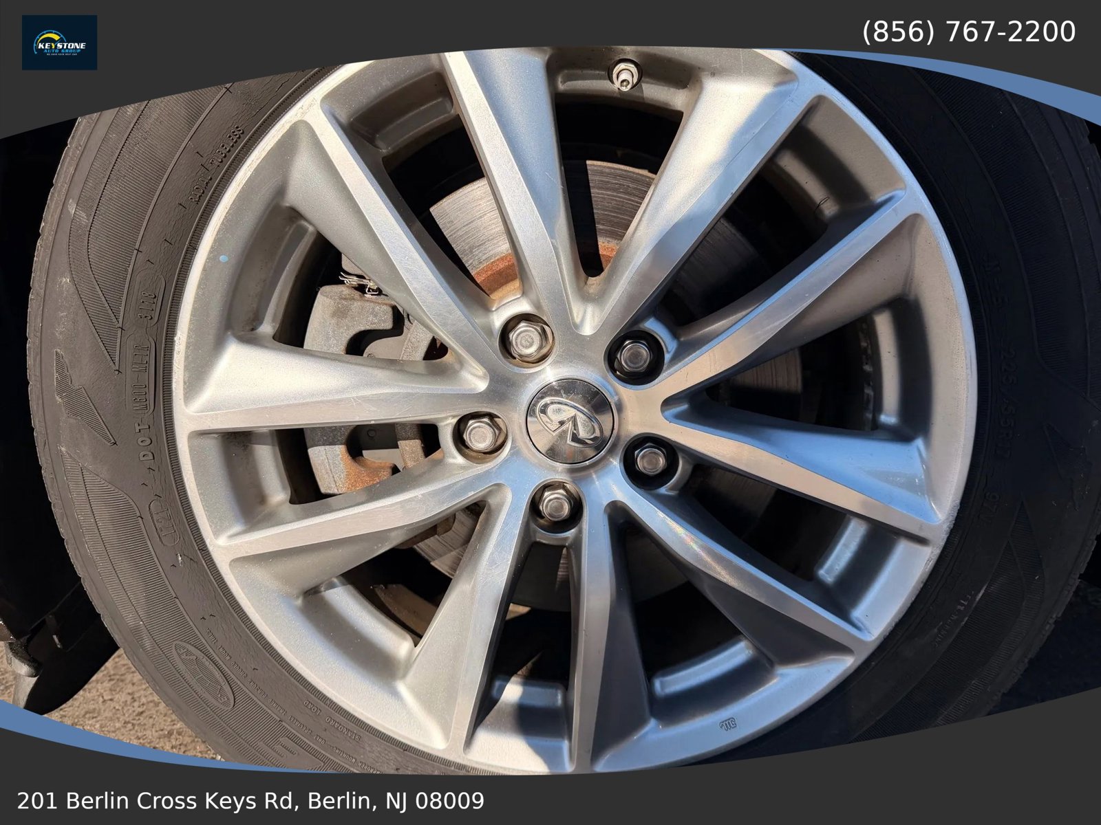 Used 2014 INFINITI Q50 Premium AWD/4WD image 17
