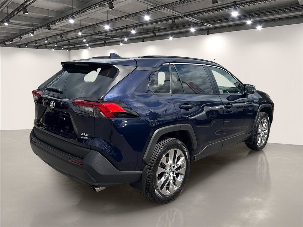 Used 2020 Toyota RAV4 XLE Premium AWD/4WD image 7