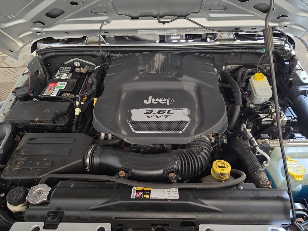 Used 2012 Jeep Wrangler Sport AWD/4WD image 17