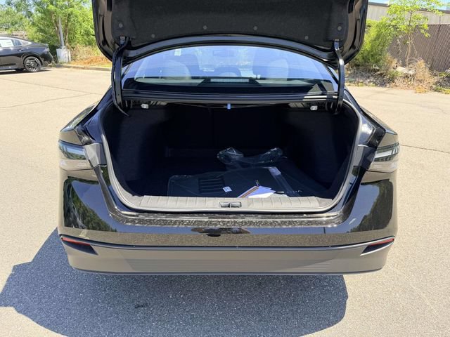 New 2026 Nissan Sentra SV w/ SV Convenience Package FWD image 12
