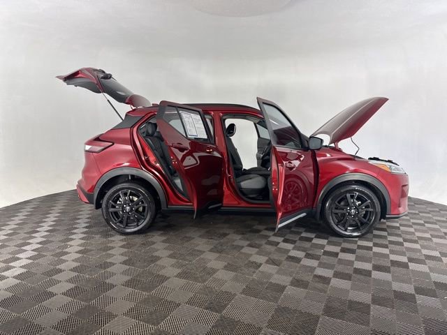 Used 2023 Nissan Kicks SR w/ SR Premium Package image 14
