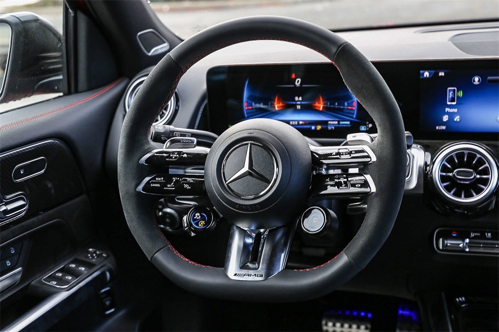 New 2025 Mercedes-Benz GLB 35 AMG 4MATIC image 16