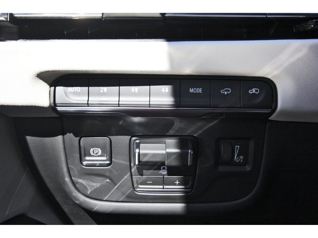 New 2027 Cadillac Escalade Sport w/ Touring Package AWD/4WD image 15