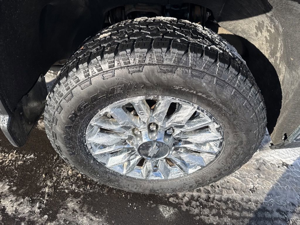 Used 2024 Chevrolet Silverado 2500 LTZ w/ LTZ Convenience Package image 13