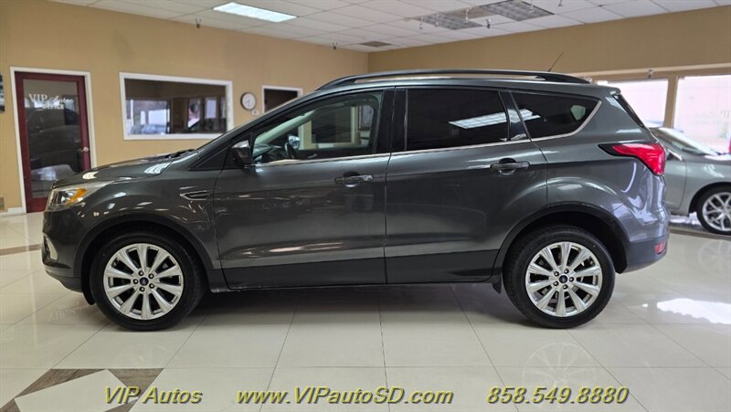 Used 2019 Ford Escape SEL image 4